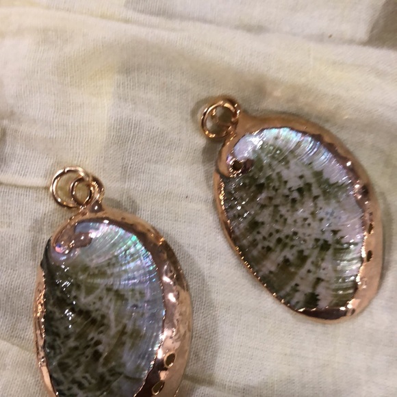 Shell Pendants - Picture 7 of 10